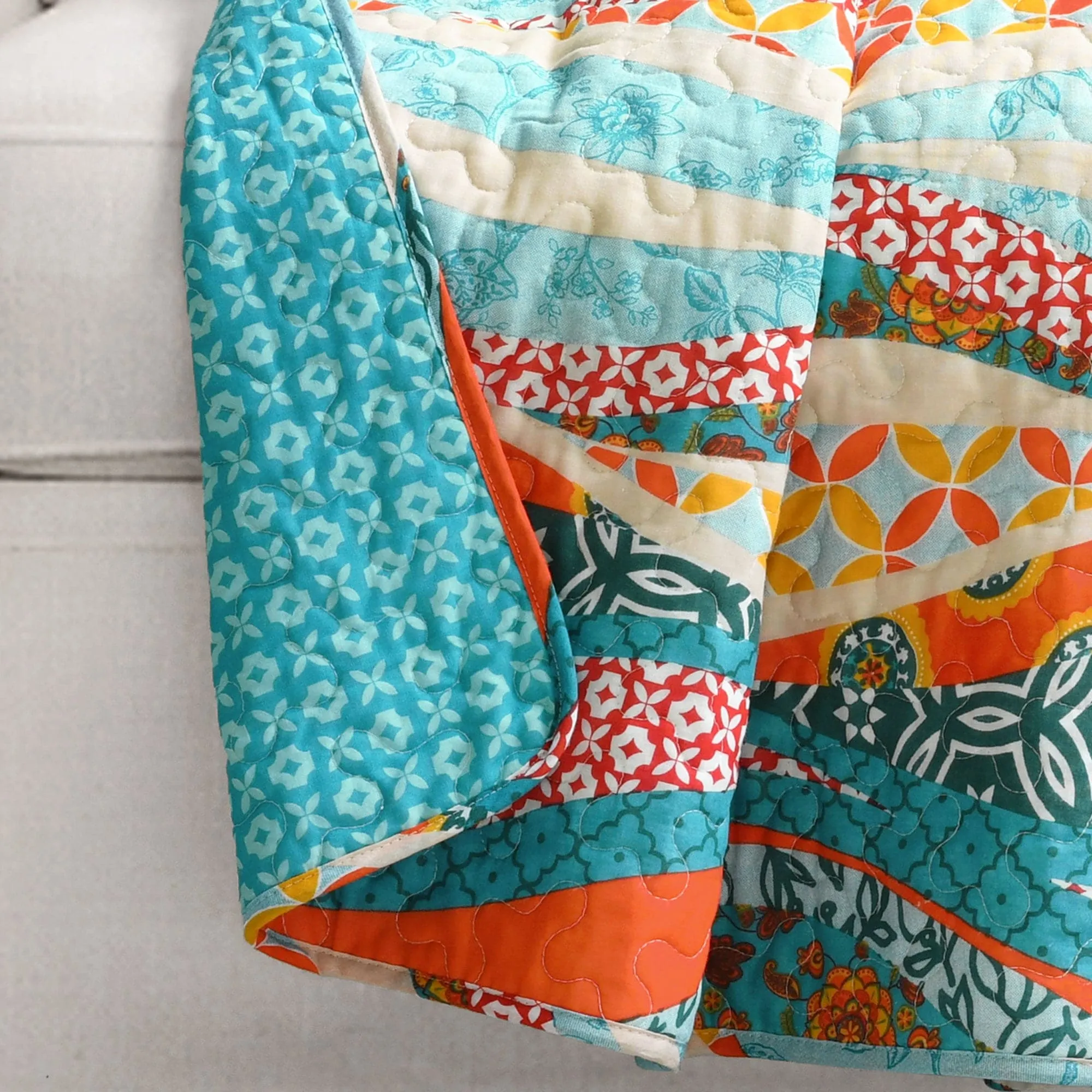 Hailey Watercolor Wave Reversible Cotton Throw Blanket